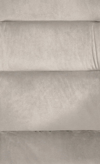 In And OutdoorMatch Eetkamerstoel Liselot - Lichtgrijs - Met Armleuningen - Fluweel - Hoge Kwaliteit Bekleding - Comfortabele en Luxe Eetkamerstoel - Vintage Look Eetkamerstoel