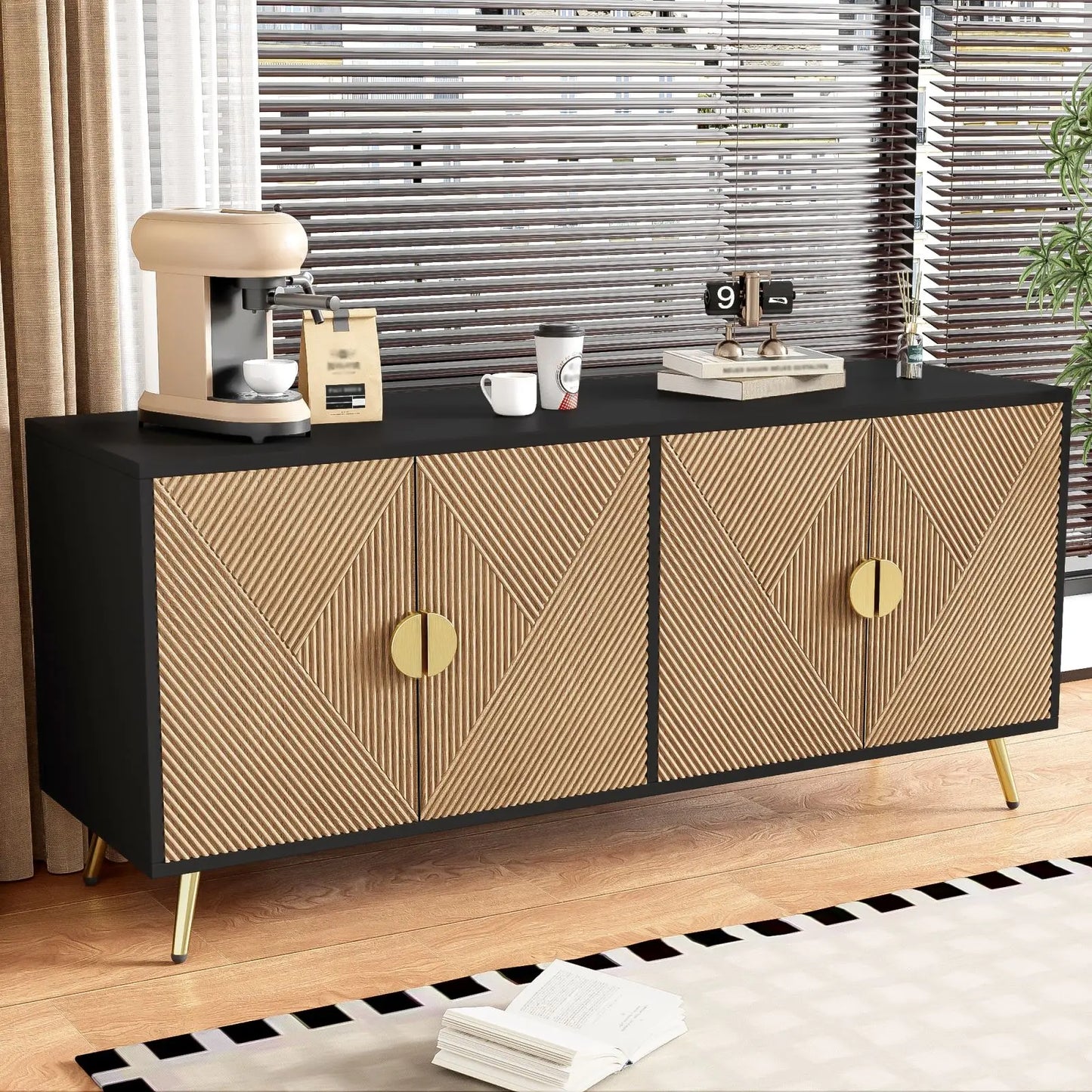 Dressoir - 4 Deuren - Gouden Handgrepen - Glanzende Poten - Luxe afwerking